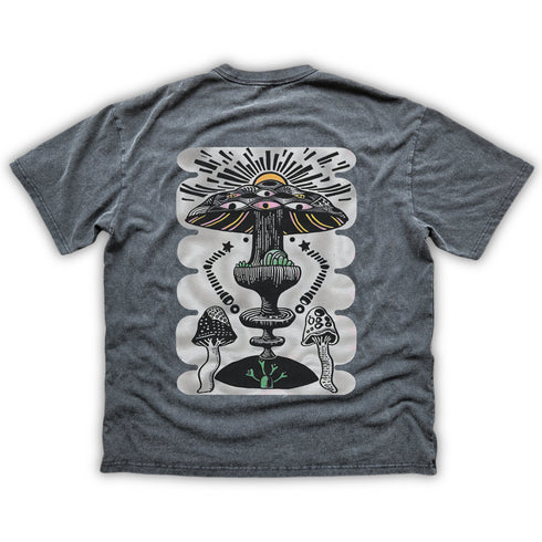 Sacred Shroom - Fluffy Vintage Oversized Graphic tee (NEW)