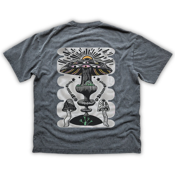 Sacred Shroom - Fluffy Vintage Oversized Graphic tee (NEW)