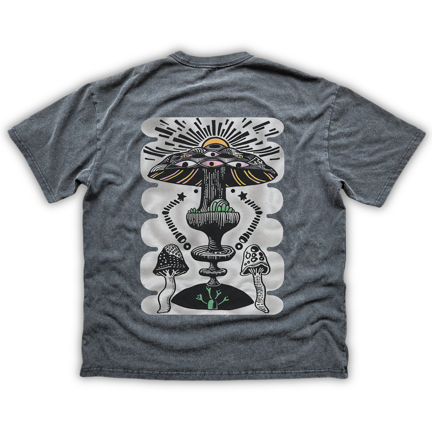 Sacred Shroom - Fluffy Vintage Oversized Graphic tee (NEW)