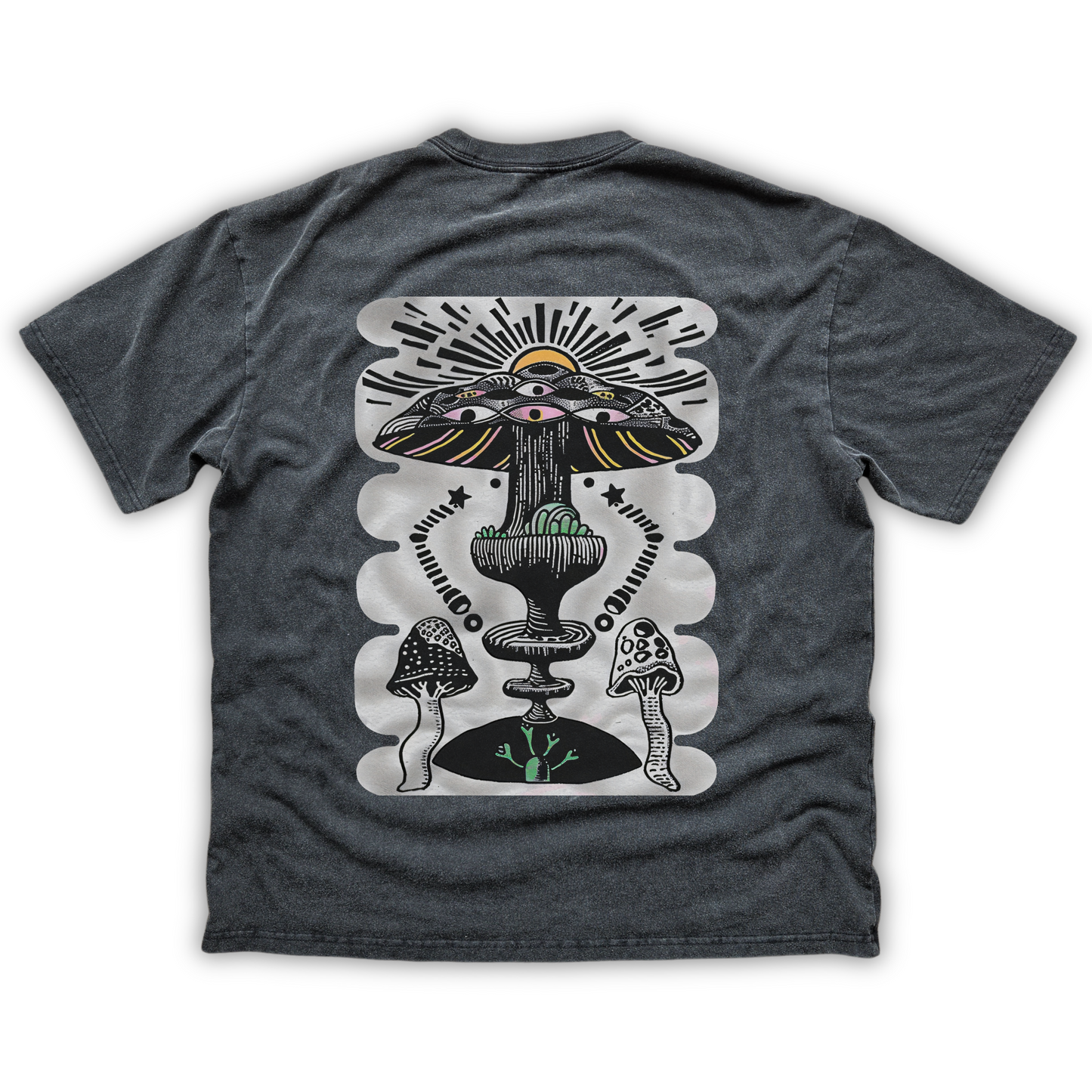Sacred Shroom - Fluffy Vintage Oversized Graphic tee (NEW)